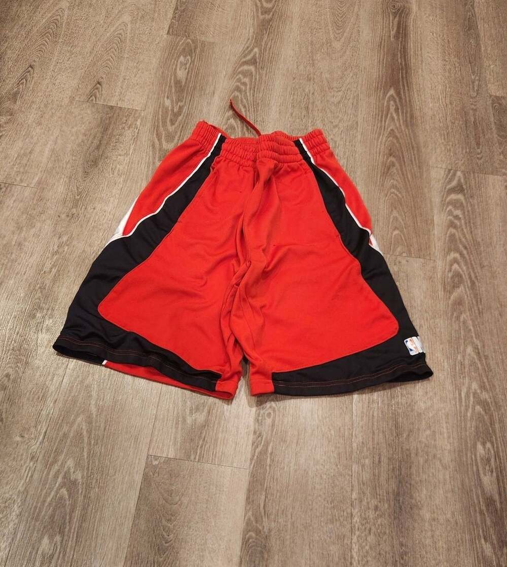 NBA Basketball Athletic Shorts Red Black White Size M